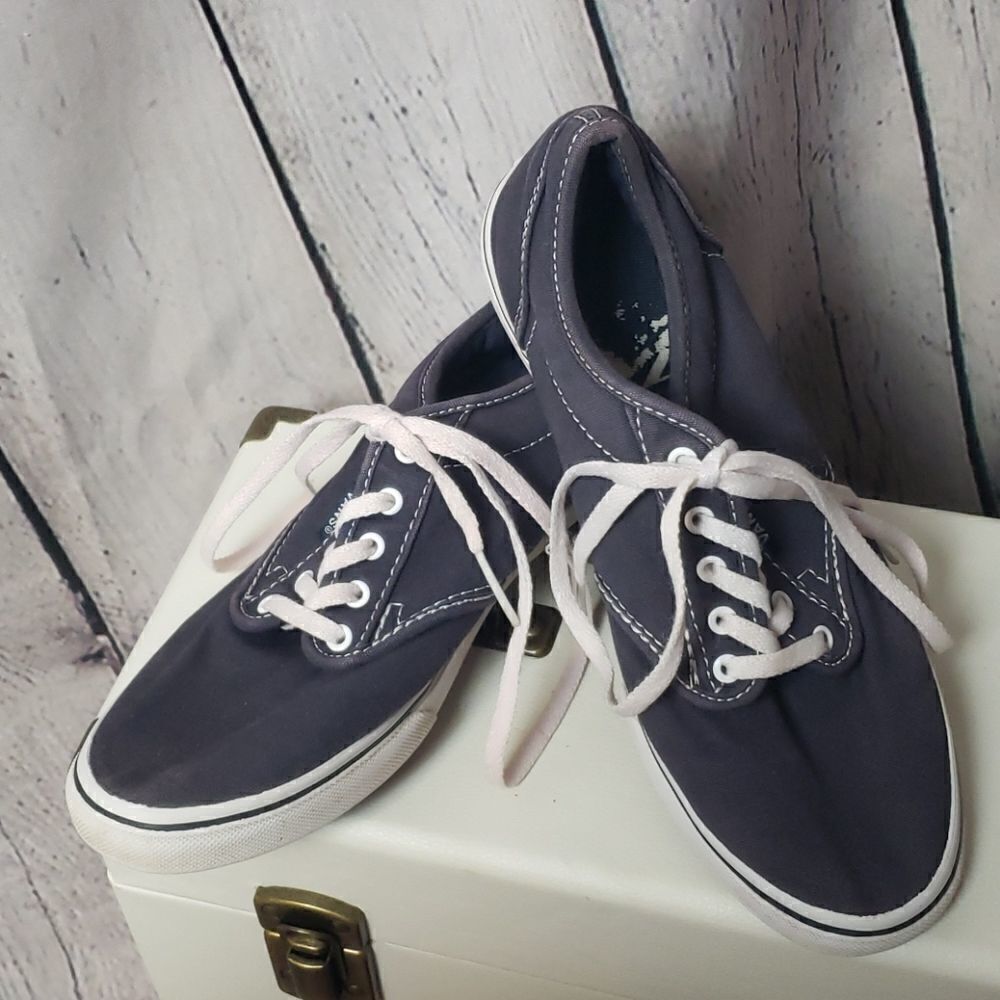 Vans‎